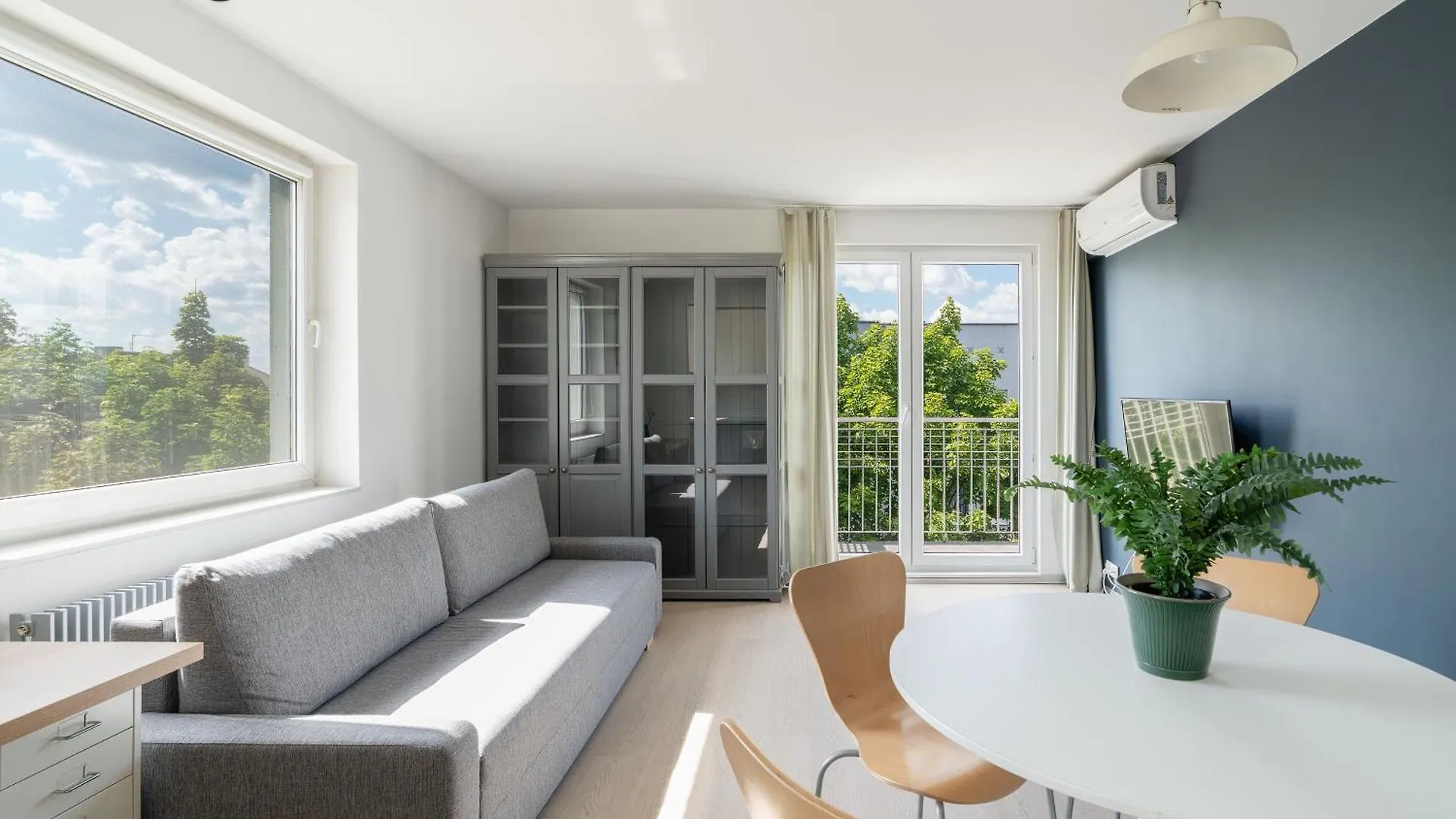 Apartment Treetop Studio Near Mtp Poznan Poland